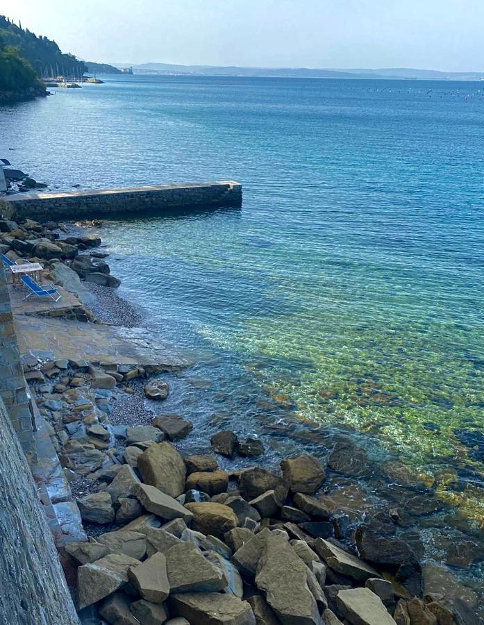 Seaside Resort Trieste Bagian luar foto